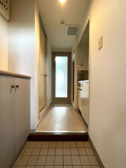 レクセル新子安4階 玄関