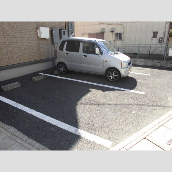 M'Sgarden102号室 駐車場