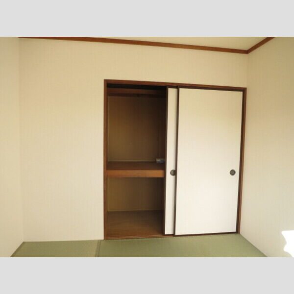 神取ハイツ105号室 和室収納