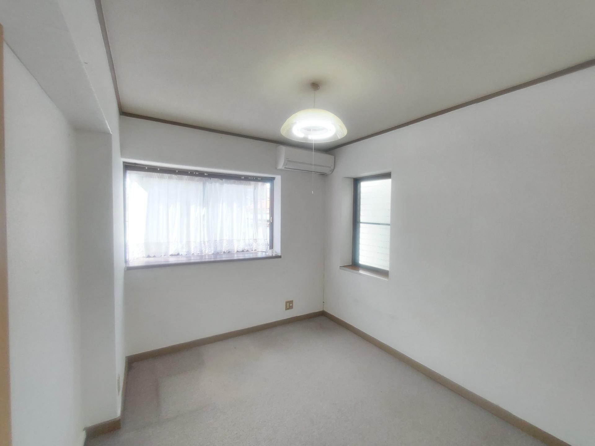 西谷戸建て賃貸 3F洋室(リフォーム中)