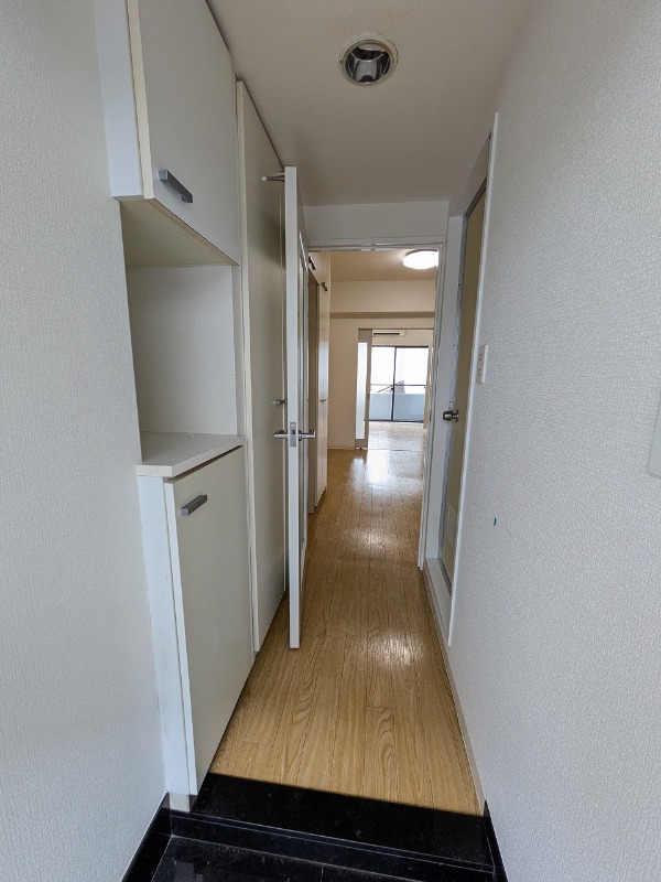 ユタカローズガーデン(A-012)3階 玄関