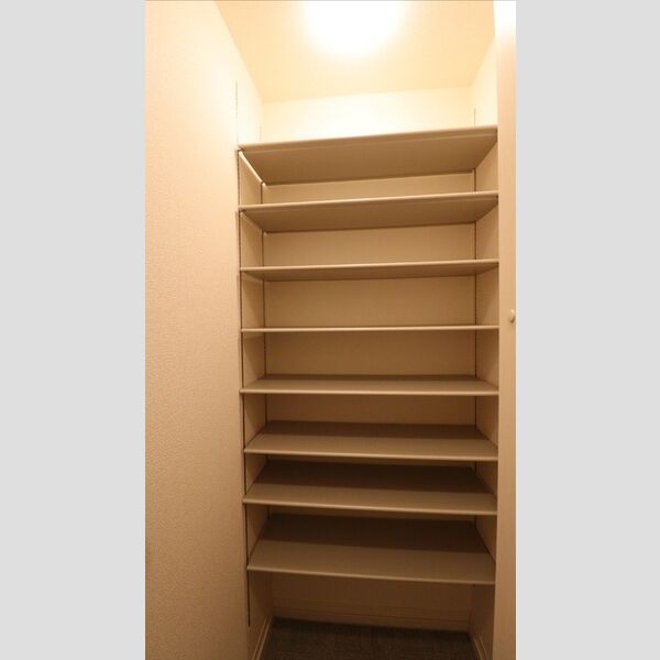 フレシール307号室 ★シューズクローク★