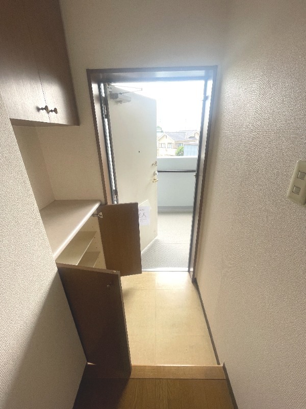シャンボール志木 玄関