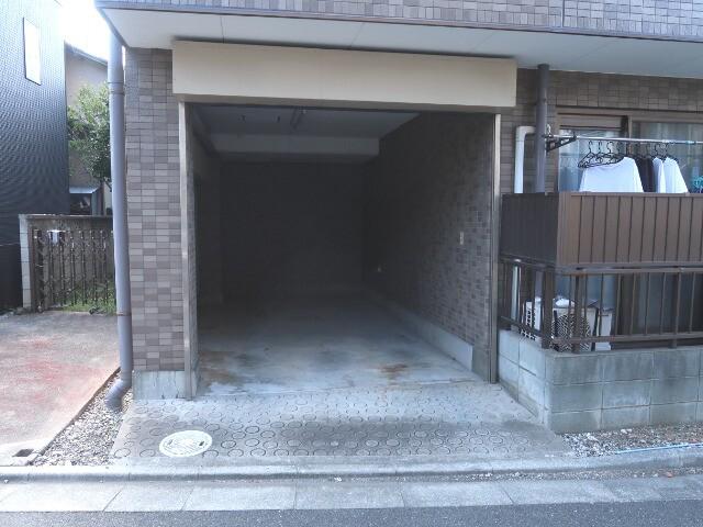 杉浦ビル 駐車場