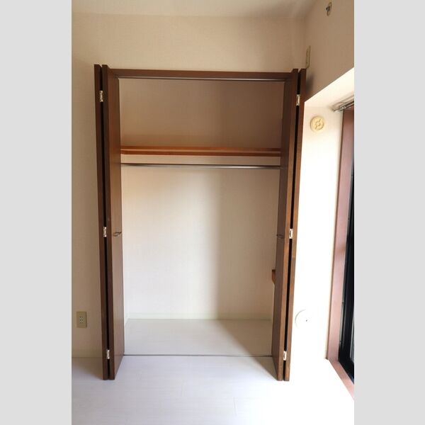 クレドール草加405号室 クローゼット