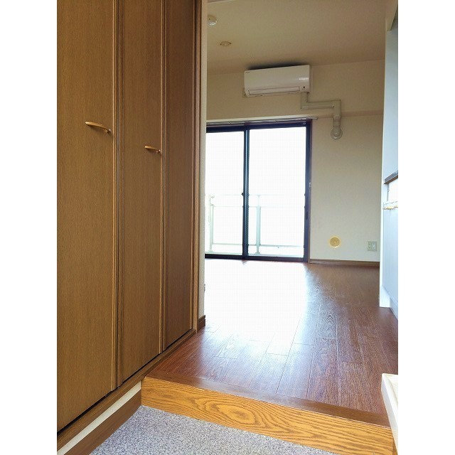 ラ・フロレスタ壱番館0903号室 玄関