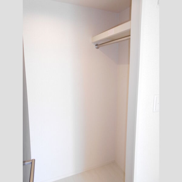 コリーヌ205号室 収納