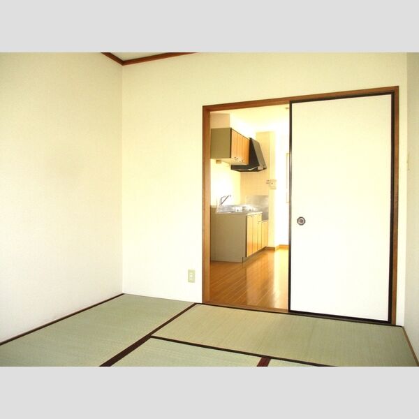 パセオみずほ台　ⅡABA105号室 和室からダイニング