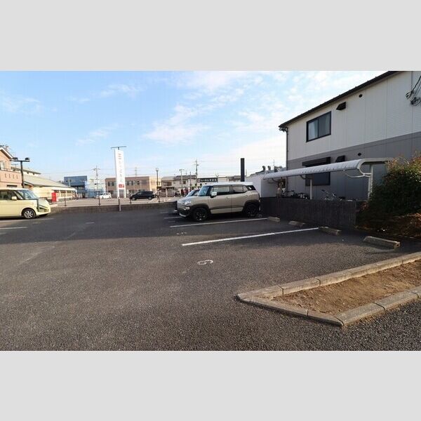 ヴェルドミール　弐番館 駐車場