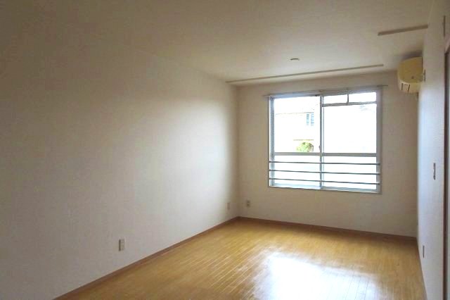 シャトレ山手台0103号室 ※別号室の参考写真です(現況優先・仕様違いの場合あり)