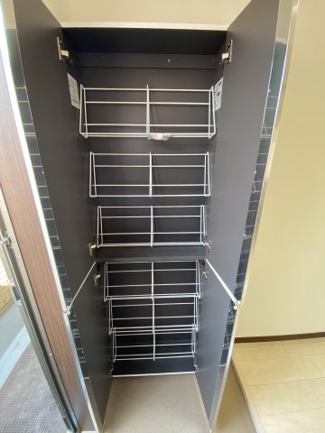 プランドール三ツ沢203号室 玄関