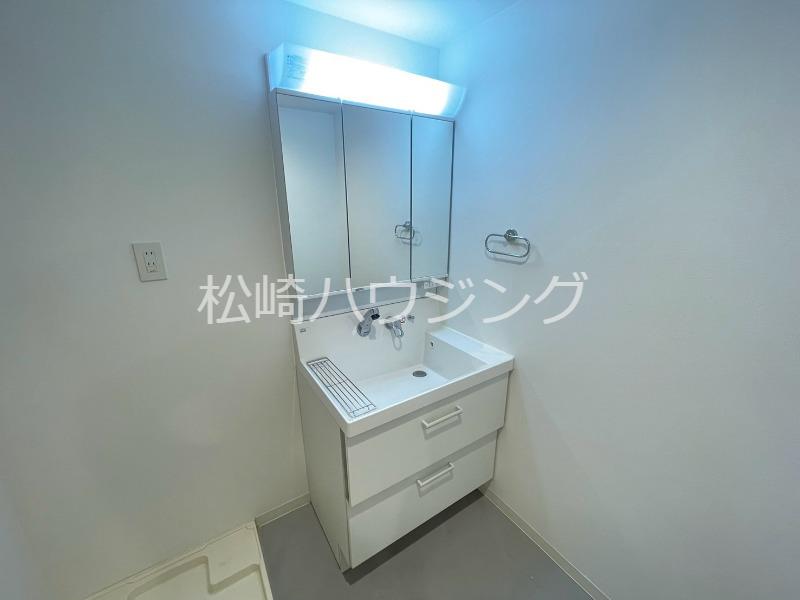 Dacha1階 洗面