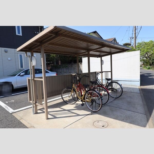 セカンド　クレスト 駐輪場