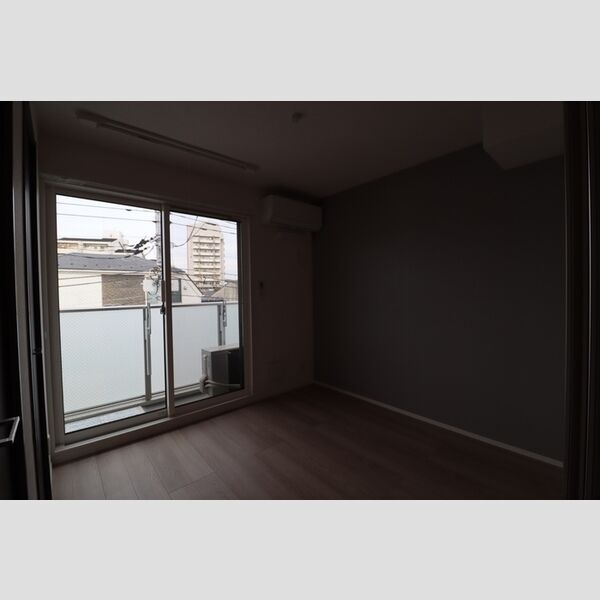 セレスティア白鳥301号室 洋室　約4.6帖