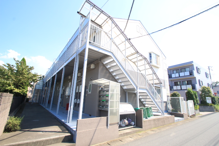 岡野ハイツ西棟1階 外観