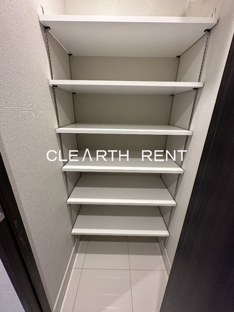 コンシェリア目黒本町 ＴＨＥ ＲＥＳＩＤＥＮＣＥ2階 玄関