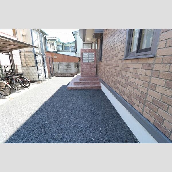 トミージュ エントランス