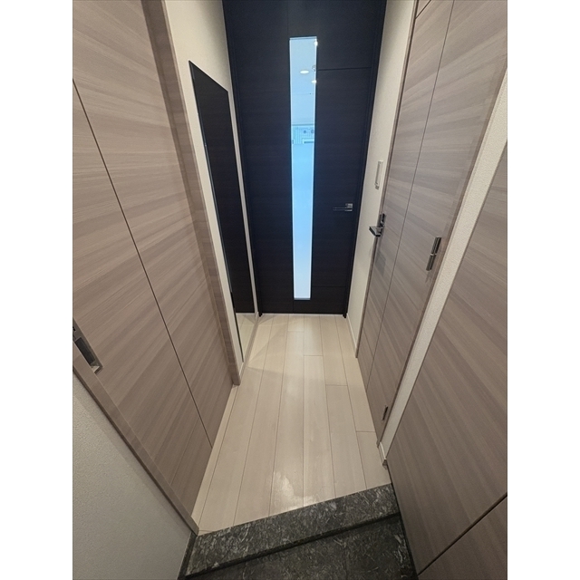 ロアール三軒茶屋2階 玄関