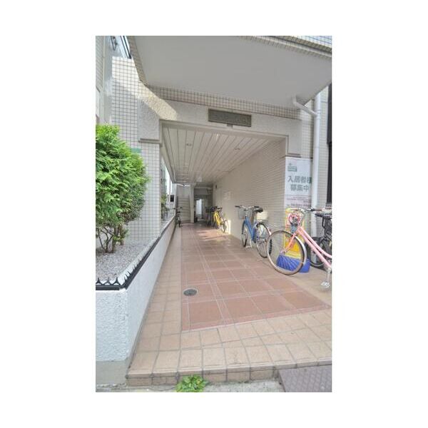 シェモア武蔵302号室 エントランス