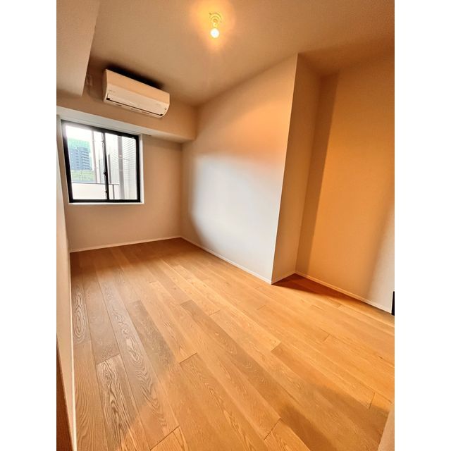 ザ・パークハウス千代田六番町706号室 洋室10.6帖2025年9月撮影