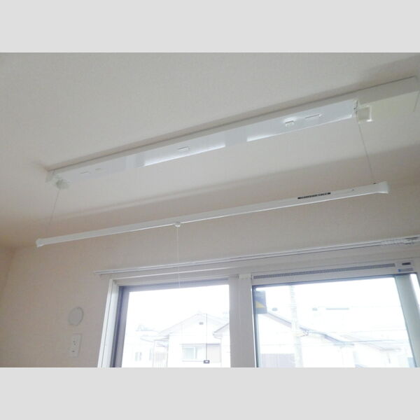 Villa Garland Court202号室 室内物干しバー