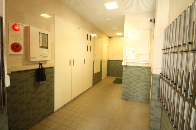 三雅ビル エントランス内！