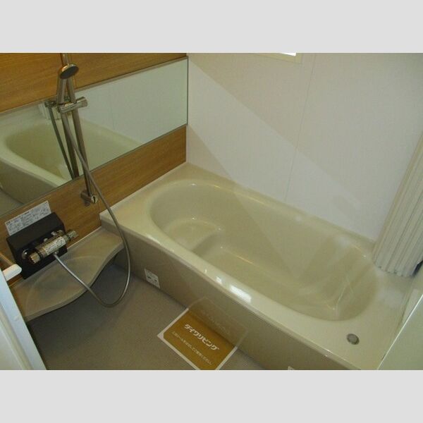 メゾンクオーレ バス