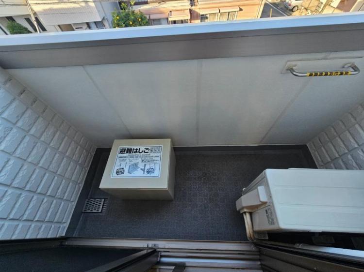 mon cheri2階 バルコニー