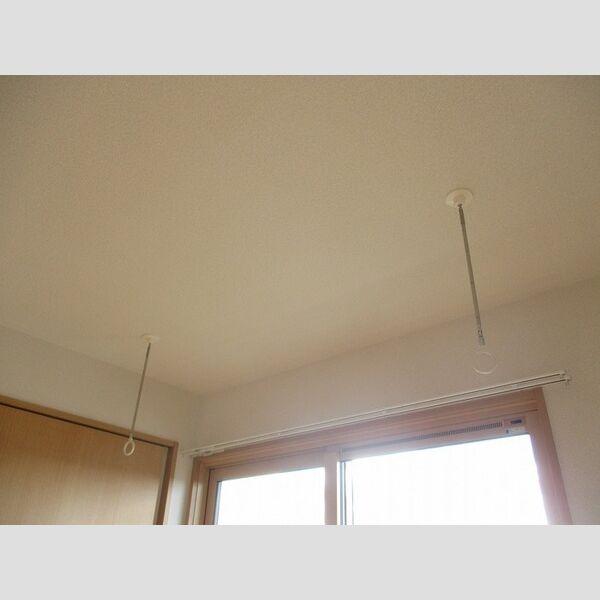 コスモヴィレッジ202号室 室内物干し