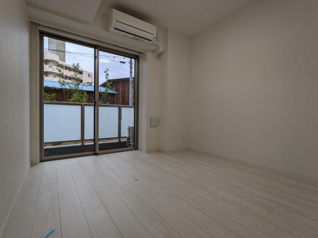 ケイディーエックスレジデンス原木中山0711号室 リビング