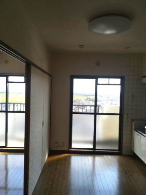 スプリームヒル201号室 リビング