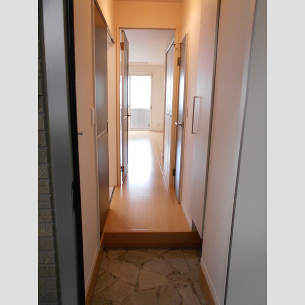 アムール赤山 玄関・廊下