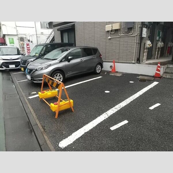 ウェルカム207号室 駐車場