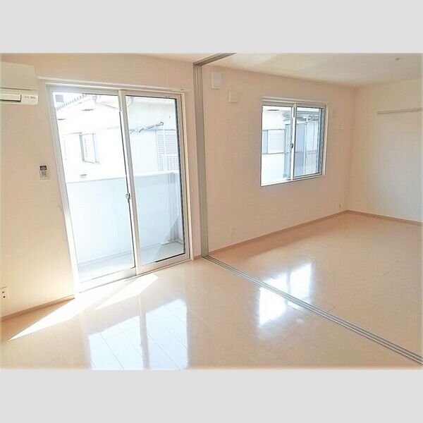 アムールⅡ LDK12帖、洋室6帖