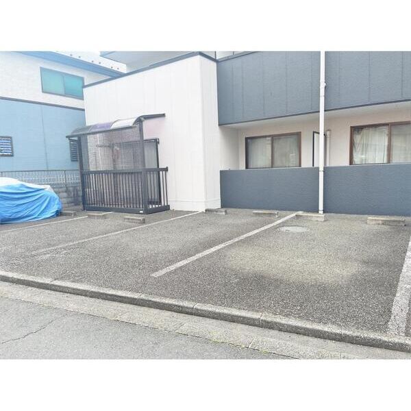 パセオ分梅105号室 駐車場