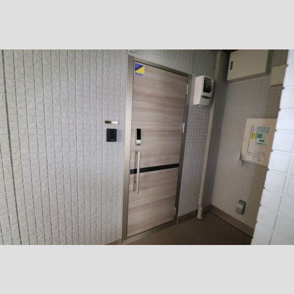 セレスティア大島106号室 玄関ドア