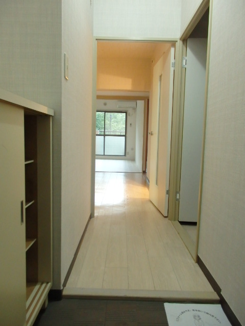 マンション雅清0202号室 玄関