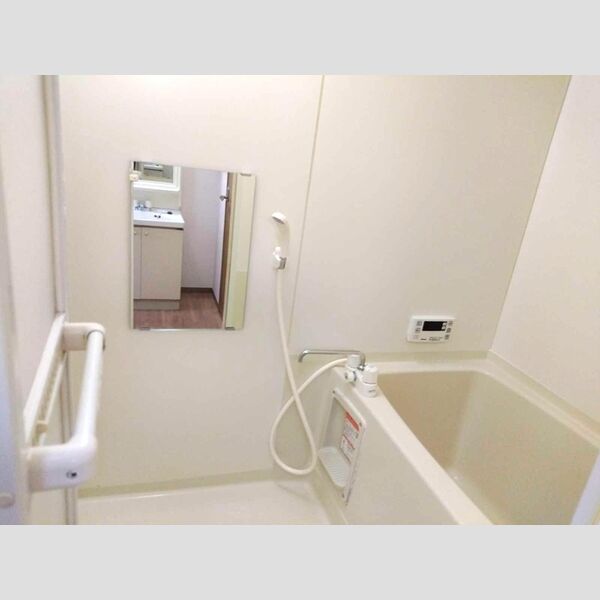 リヴェールキャッスル　C 浴室