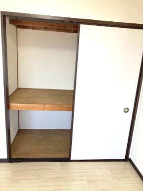 中佐津間ハイツ101号室 収納