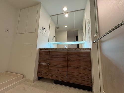 テラス東陽町ネクスタワー 洗面台　クリーニング前