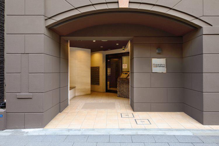 レジディア神田東 エントランス