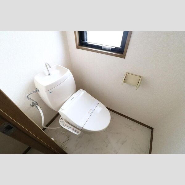 メゾンソフィア202号室 温水洗浄暖房便座