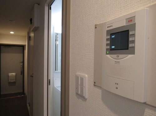 ライオンズプラザ平塚2階 ＴＶモニタ付きインターホン