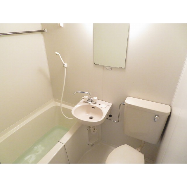 ＡＭＭＳ　ＯＫＡＭＵＲＡA103号室 お風呂