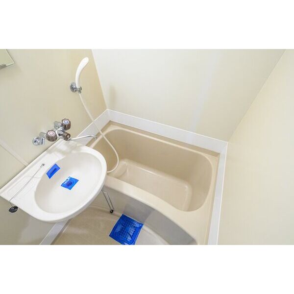 レオパレスブランカ0204号室 お風呂