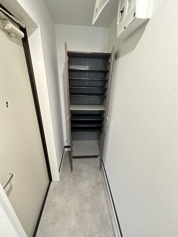 グラシア長津田 玄関