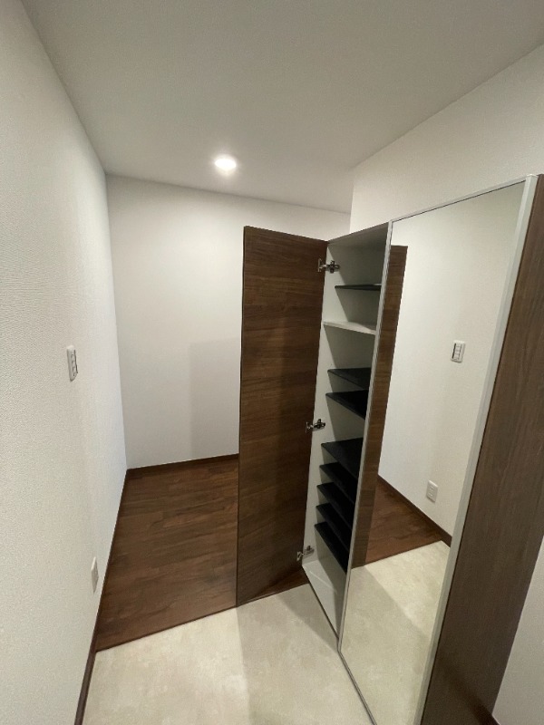 ティーリミテッド2階 収納