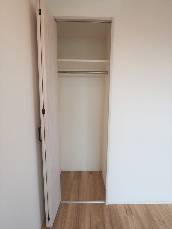 レジディア三軒茶屋12階 収納