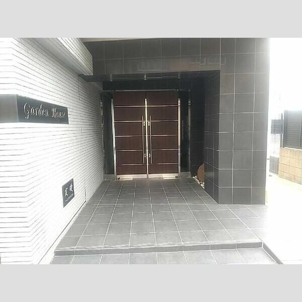 ガーデンハウス エントランス