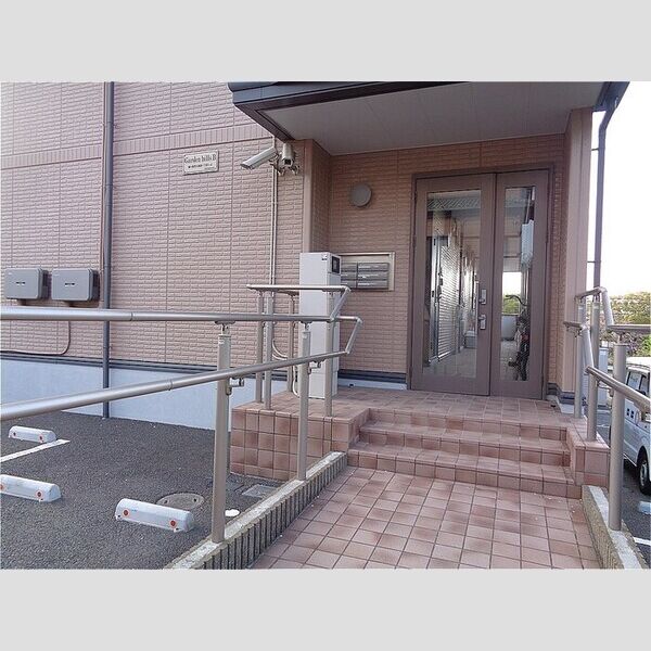 ガーデンヒルズ　B202号室 エントランス